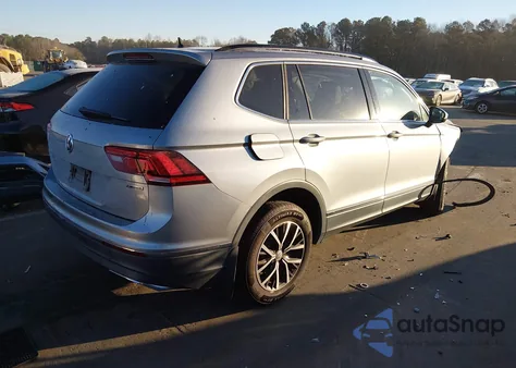 2021 Volkswagen Tiguan 2.0T Se/2.0T Se R-Line Black/2.0T Sel z USA, uszkodzony, nr VIN 3VV2B7AX2MM058980